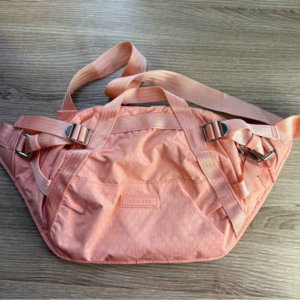 Like new-Athleta Excursion Large Belt Bag -pink